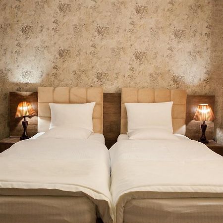 Issam Hotel & Spa Sheki Exterior photo