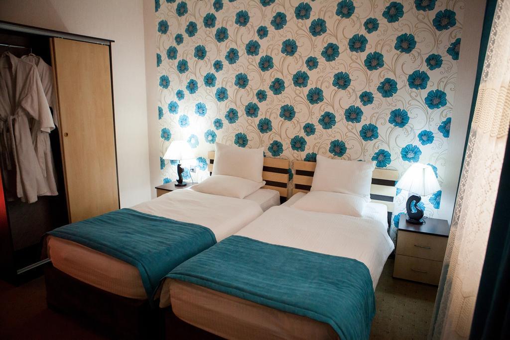 Issam Hotel & Spa Sheki Exterior photo