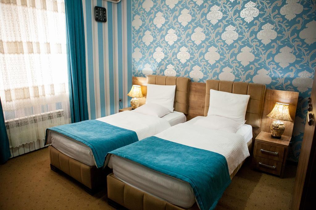 Issam Hotel & Spa Sheki Exterior photo